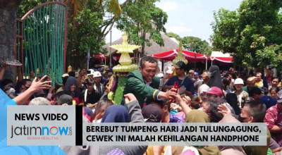 Video: Kehilangan Handphone saat Berebut Tumpeng Hari Jadi Tulungagung