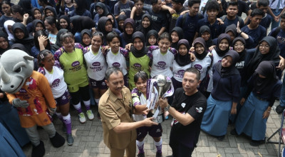 Tim Futsal Putri SMAN 2 Mojokerto Juara AXIS Nation Cup 2024