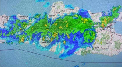 BMKG  Warning Potensi Cuaca Ekstrem di Wilayah Jatim 24 - 29 Desember 2024
