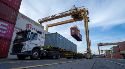 Arus Peti Kemas TPS Tumbuh 9,27% jadi Bukti Ketangguhan Logistik Nasional