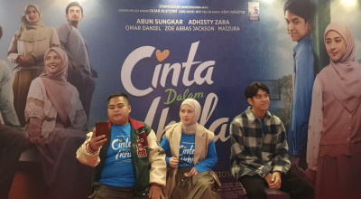 Cinema Visit ‘Cinta dalam Ikhlas’ di Tulungagung, Abun Ngaku Baper dengan Ara