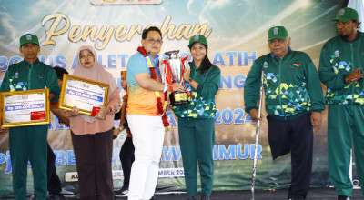 Pj Gubernur Jatim Gelontor Bonus Atlet Peparnas XVII, Total Rp16,4 Miliar