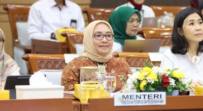 Menteri Arifah Tekankan Perempuan Berdaya pada Peringatan Hari Ibu 2024