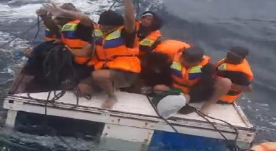 Viral Misteri Kapal Tanpa Penumpang Terapung di Perairan Lamongan