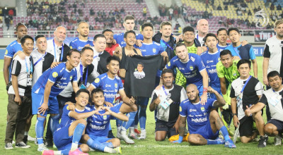 Finish Manis Persib Bandung di Paruh Musim, Persebaya Bersyukur