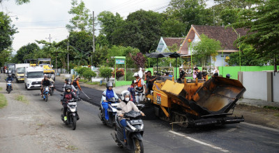 Ruas Jalan Rusak di Pare - Kandangan Kediri Kini Sudah Mulus
