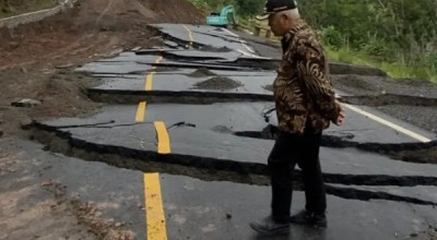 JLS Kelok 9 Sumberboto Longsor, Bupati Malang Gercep Tinjau Lokasi