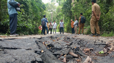 Komisi C DPRD Jember Sidak Jalan Ambles Bandealit, Begini Hasil Temuannya