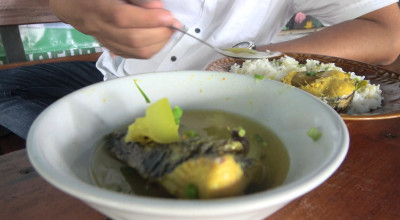 Nikmatnya Olahan Serba Ikan Kutuk di Warung Bernuansa Pedesaan Lamongan