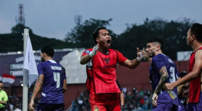 Kiper Utama Persik Kediri Leo Navacchio Cedera, Saatnya Husna Malik Unjuk Gigi