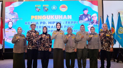 Lita Machfud Arifin Nahkodai PD HIPWI FKPPI Jatim