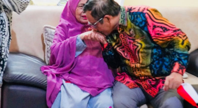 Ibunda Tutup Usia, Mahfud MD Tulis Pesan Ini