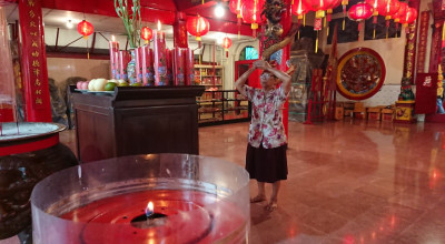 Melihat Sembahyang Akhir Tahun di Kelenteng Tjoe Tik Kiong Tulungagung