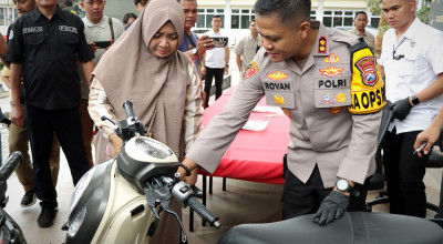 Kapolres Gresik Kembalikan Motor Eva yang Raib Digondol Komplotan Curanmor