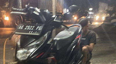 Warga Blitar Kehilangan Motor usai Ditepuk Orang Tak Dikenal di Porong Sidoarjo