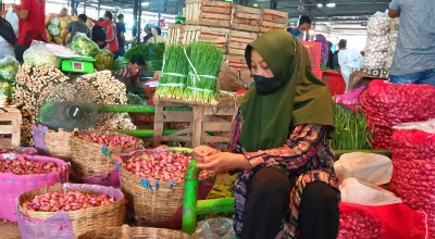 Harga Bawang dan Sayur Mayur Turut Meroket di Pasar Induk Grosir Porong Sidoarjo