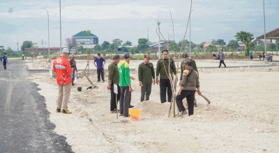 150 Pohon Ditanam di Lapangan Gajah Mada Lamongan, Ciptakan Ruang Terbuka Hijau