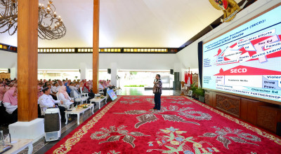 Pengaruh Negatif Medsos pada Pelajar, Bupati Banyuwangi: Tantangan untuk Kepsek