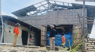 7 Gudang Penyimpanan Garam di Pamekasan Rusak Diterjang Puting Beliung