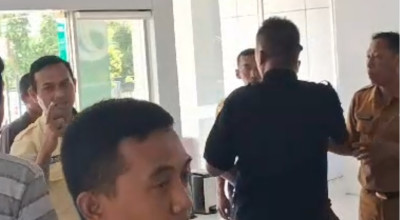 Pegawai BPJS Ketenagakerjaan Bangkalan Adu Mulut dengan Honorer, gegara JHT?