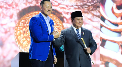 Makna Tongkat Komando Demokrat dari AHY untuk Presiden Prabowo