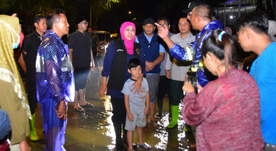 Cara Gubernur Khofifah Respon Banjir Gresik di Sela Retreat