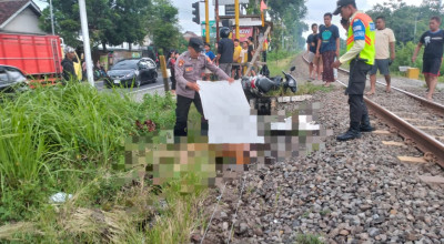 Berangkat Nyekar, Wanita di Tulungagung Tewas Tertabrak Kereta Api