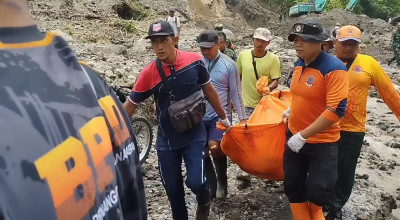 1 Penambang Pasir yang Tertimbun Longsor di Kali Putih Blitar Ditemukan