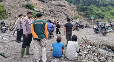 2 Penambang Pasir di Kali Putih Blitar Tertimbun Longsor