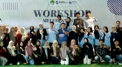 Tingkatkan Literasi Keuangan Gen Z, Unisla Gelar Workshop Melek Investasi