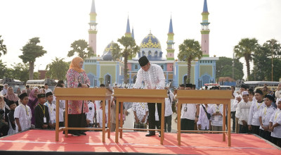 Khofifah Beri Pesan Ini saat Peresmian Si Mas Ganteng di Alun-Alun Tuban