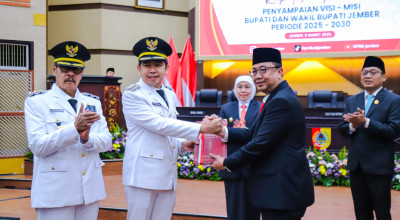 Sertijab Bupati Jember, Gus Fawait Sampaikan Ini pada Hendy dan Gus Firjaun