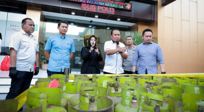 Polda Jatim Bongkar Praktik LPG Oplosan, 4 Orang Diamankan