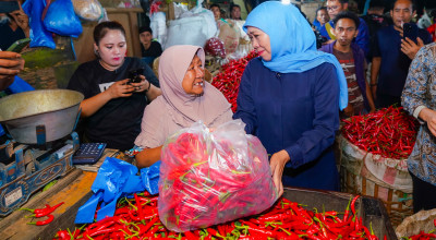Gubernur Khofifah Imbau Masyarakat Jatim Tak Punic Buying