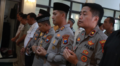 3 Polisi Way Kanan Gugur, Polres Jember Gelar Salat Gaib