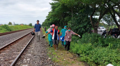 Warga Temukan Mayat Pria Terbelah di Rel KA Lamongan