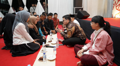 Mas Dhito Beri Motivasi Siswa SMA Dharma Wanita Boarding School