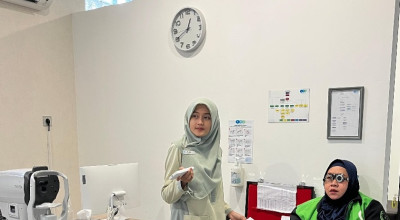 Klinik Mata di Trenggalek Bagikan 1000 Kacamata Gratis bagi Driver Ojol