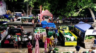 Bongkar Muat di Pasar Keputran Surabaya Bikin Macet, PD Pasar: Bukan Wewenang