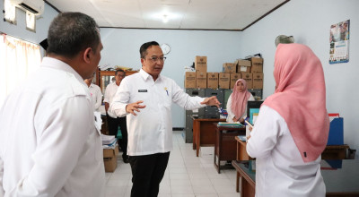 Wakil Bupati Gresik Sidak ke Dinas Perikanan, Minta Data Ini