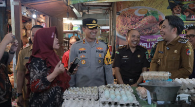 Forkopimda Jember Sidak Pasar Tradisional dan Pusat Perbelanjaan Modern