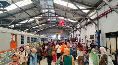 37.814 Pemudik Padati Stasiun Daop 8 Surabaya pada H-1 Lebaran
