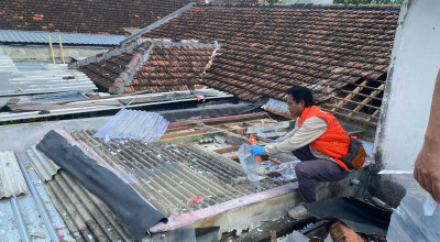 Rumah Dinas Dokter Spesialis di Trenggalek Rusak gegara Petasan Balon Udara