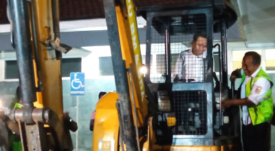 Gus Fawait Minta Warga Jember Share Loc Jalan Rusak, TRC Gercep Perbaiki