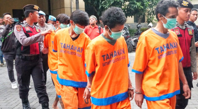 4 Tersangka Pencurian Pipa Stainless di Tjiwi Kimia Diamankan Polresta Sidoarjo