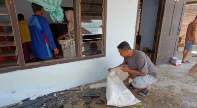 Rumah di Tulungagung Kejatuhan Mercon dari Balon Udara: Blaaarrr!!