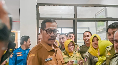 Wabup Jember Silaturahmi OPD dan Bagikan Uang Kaget Pascalibur Lebaran