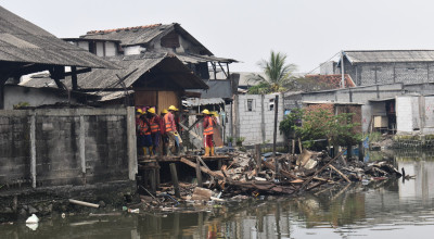 Surabaya Mulai Normalisasi Sungai, Sejumlah Bangunan Liar Ditertibkan