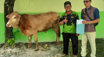 Bank Jatim Salurkan Hewan Kurban ke Lembaga Pendidikan di Gresik