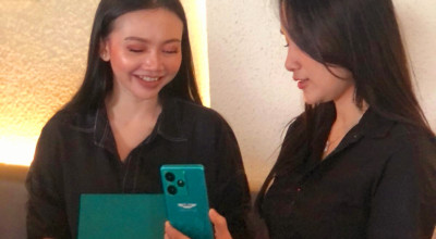 Realme Kenalkan Seri Eksklusif Bareng Aston Martin di Surabaya